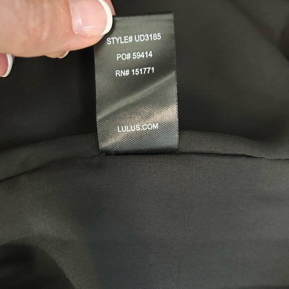 Lulus 'With This Kiss' Black Flutter Sleeve Mini Dress Size Large - Picture 13 of 15